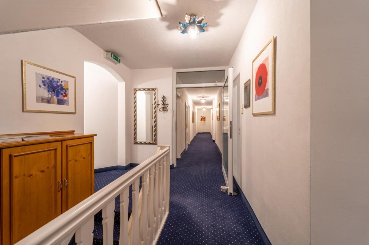 Wuerttemberger Hof 3*